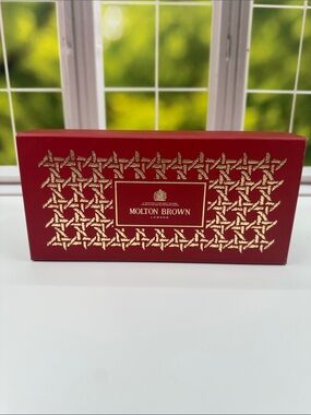 Molton Brown Festive Bauble Collection Bath & Shower Gel in Decorative Gift Box